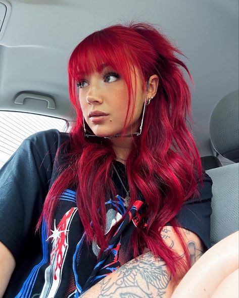 Bright Red Hair Dye, Red Hair Looks, Red Blonde Hair, Arctic Fox Hair Color, Red Hair Inspo, Bright Red Hair, Dyed Hair Inspiration, Bright Hair, Edgy Hair