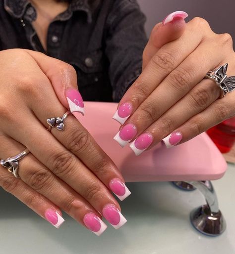 Short Nail French Tip Designs Pink, Pink French Tip Nails With Heart Design, White French Tip Nails Pink Base, White French Tip With Pink Base, Pink Base White French Tip, Clear Pink French Tip Nails, Pink Base French Tip, French Tip With Pink Base, Pink And White Short Nails