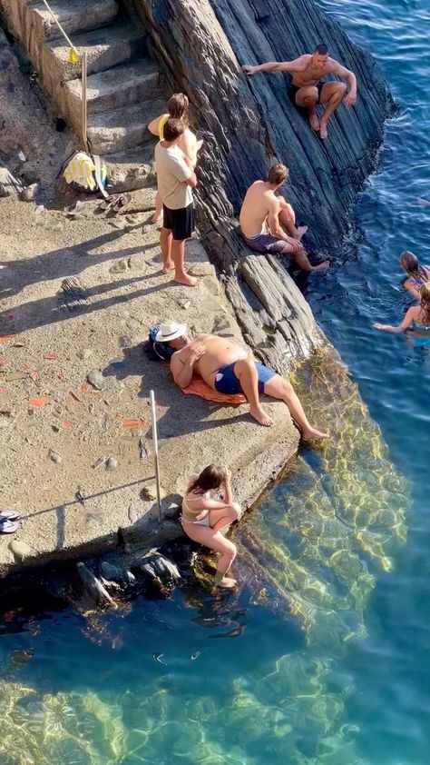 Slow Living Italy, Italian Lake Aesthetic, Italy 60s Aesthetic, Italy In The 60s, Italy Lake Aesthetic, Manarola Italy, Fast Life, Slow Life, Weekend Trip