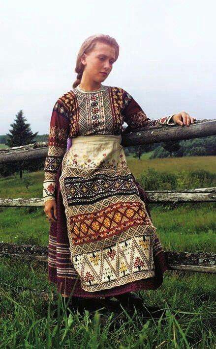 Russian Clothing, Moda Hippie, Ethno Style, Folk Dress, Traditional Outfit, Russian Culture, Mode Boho, National Dress, Russian Folk