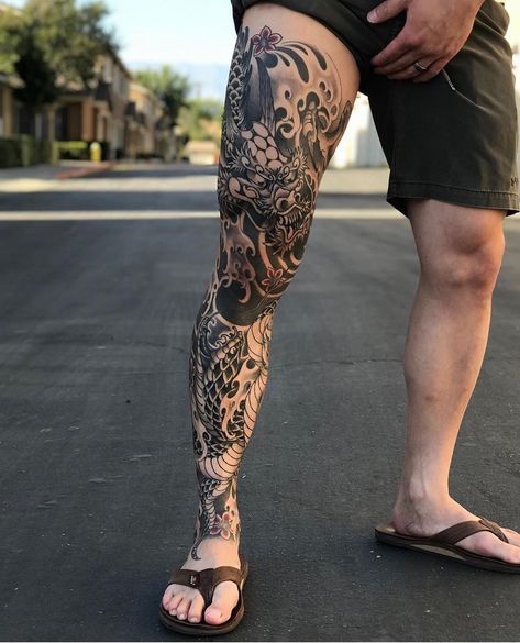 Dragon Tattoo Leg, Japanese Leg Tattoo, Tattoo Pierna, Japanese Tattoos For Men, See Tattoo, Japanese Legs, Full Leg Tattoos, Christian Sleeve Tattoo, Tattoo Inspiration Men