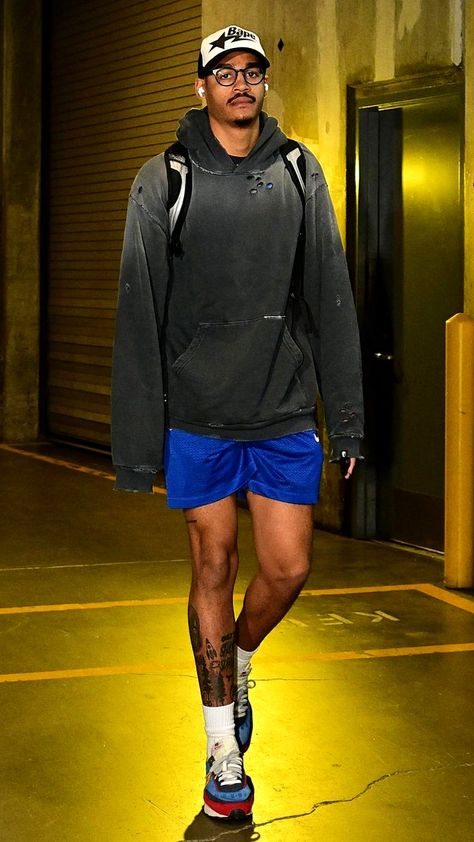 Jordan Poole Outfit, Nike Slippers, Mens Haircuts Short Hair, Jordan Poole, Young Mens Fashion, Nba Outfit, Airport Fits, Nba Fashion, Big Men Fashion