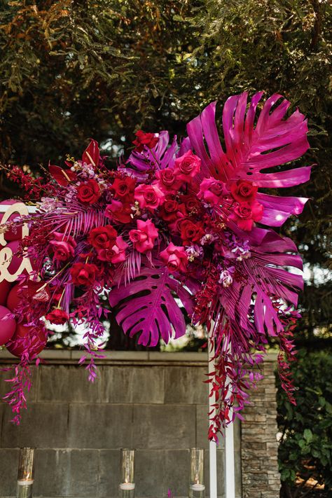 Disco Flower Arrangements, Hot Pink Centerpieces, Pink Floral Centerpieces, Napa Ca, Rose Centerpieces, Hot Pink Roses, Hot Pink Floral, Tropical Theme, Pink Parties