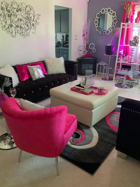 pretty & unique decor. follow for more content. Pink Black And White Living Room, Pink And Black Living Room Ideas, Pink And Black Living Room, Manifest Apartment, Black And Pink Living Room Decor, Pink And Grey Room, Pink Living Room Decor, Girl Apartment Decor, Cute Living Room