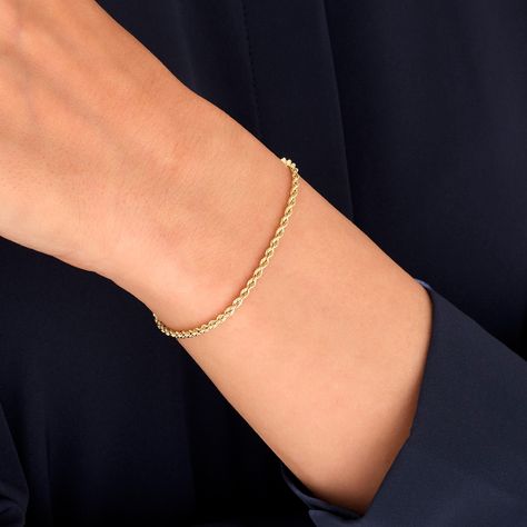 14k Solid Gold Rope Chain Bracelet The Bracelet Chain Details ✪ 14k Solid Yellow Gold ✪ Band Options; Yellow Gold, White Gold, Rose Gold ✪ Chain Width, 2.23 mm ✪ Chain Thickness, 2.23 mm ✪ Ready to Ship in 7 Business Days 🛠 Norm Jewels' pieces are handcrafted by 15-30 years of experienced craftsmen and made to order. 🛠 Note: Engraving is not possible for this item. 🎁 All pieces come in a special turquoise gift box wrapped beautifully with a ribbon 🌎 All of our materials are ethically sourced Gold Bracelet Simple, Luxury Jewelry Brands, Twisted Bracelet, Gold Rope Chains, Solid Gold Chains, Gold Bracelet Chain, Layered Bracelets, Yellow Gold Chain, Rope Chain