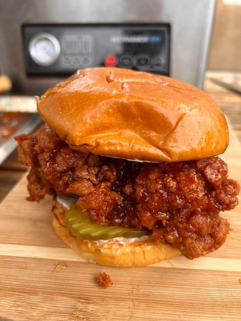 Double Fried Chicken, Hot Honey Chicken Sandwich, Honey Chicken Sandwich, Fried Chicken Sandwiches, Hot Honey Chicken, Spicy Chicken Sandwiches, Work Food, Chicken Sandwich Recipes, Chicken Sandwiches