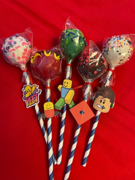 Roblox Cake Pops Ideas, Roblox Chocolate Covered Strawberries, Roblox Cake Pops, Roblox Birthday Party Ideas, Piggy Cake, Roblox Cake, Sons Birthday, Cakes For Boys, Party Snacks