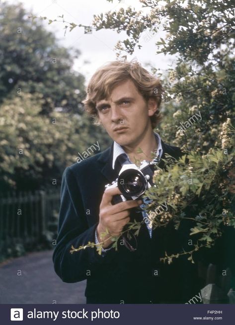 Download this stock image: David Hemmings / Blow-Up 1966 directed by Michelangelo Antonioni - F4P2HH from Alamy's library of millions of high resolution stock photos, illustrations and vectors. David Hemmings, Michelangelo Antonioni, Film Posters Vintage, We Movie, Cult Movies, Vintage Film, Film Posters, Movie Art, Photo Print