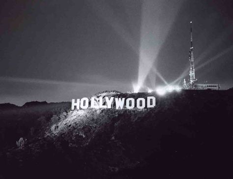 A History of the Hollywood Sign in 16 Rare Photos From ”Hollywoodland” to ”Hollyweed” Hollywood Sign At Night, Hollywood Aesthetic, Sign Image, Hollywood Sign, Vintage Los Angeles, Mystery Thriller, Vintage Hollywood, Rare Photos, Old Hollywood