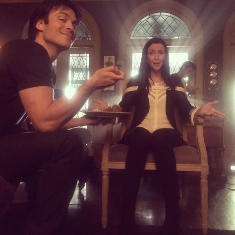 @iansomerhalder just sitting eating his pie.....torturing his mother......not cool man not cool! ;) Happy Thanksgiving!  #TVD #bts Ep 7x07  #thevampirediaries by anniewersching Tvd Rares, Tvd Bts, Annie Wersching, Tvd Cast, Tvdu Cast, Vamp Diaries, Cool Man, Vampier Diaries, Tvd Universe