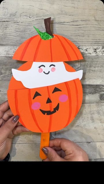 Halloween Handprint Crafts, Quick Halloween Crafts, Craft Instructions For Kids, Boo Pumpkin, Orange Craft, Paper Fan Decorations, Orange Circle, Halloween Paper Crafts, Halloween Arts And Crafts