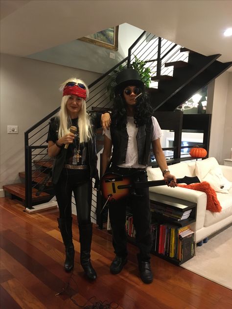 Halloween costume idea Axl Rose and Slash Axel Rose And Slash, Axl Rose And Slash, Slash Costume, Rosé Halloween, Axel Rose, Halloween Costume Idea, Axl Rose, Family Pictures, Halloween Costume