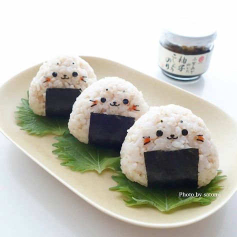 Onigiri Recipe, Yummy Comfort Food, Game Food, Kawaii Food, Food Obsession, Miniature Food, Cafe Food, Cute Food, Diy Food