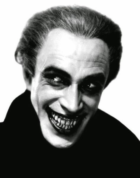 A promotional still of Conrad Viedt as Gwynplaine in The Man Who Laughs. The Man Who Laughs, Conrad Veidt, German Expressionism, Classic Horror Movies, Universal Monsters, Classic Monsters, Movie Monsters, Vintage Horror, Silent Film