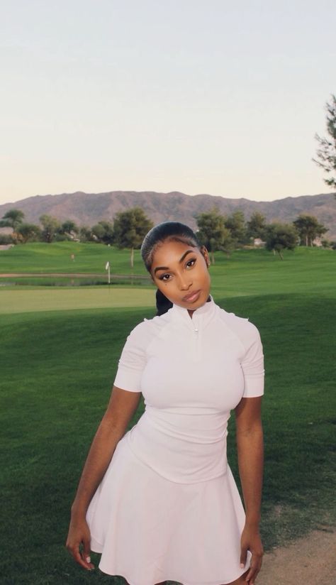 Golf Instagram Pictures, Calm Outfits, Mode Tennis, Girly Fits, Black Femininity, Tennis Fashion, Chill Outfits, Golf Outfits Women, Tennis Clothes