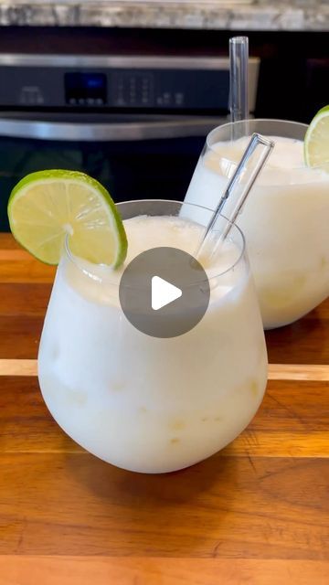 El Mejor Nido on Instagram: "Brazilian Lemonade Cremosita 🍋  ONLY 3 INGREDIENTS! Today I will show you how to make a drink that’s trending right now, creamy and refreshing Brazilian Limonada. It is super simple to make, only 3 Ingredients! 😋 I hope you enjoy this recipe. Please comment down below what recipe you will like to see next. Also, check out our YouTube Channel for more delicious recipes. Link in Bio 😊  🍋 BRAZILIAN LEMONADE INGREDIENTS: ► 3 limes ► 3 cups of water ► 1 can of sweetened condensed milk  Gracias @lov.kari  #aguafrescas #águafresca #aguasfrescas #refreshing #lemonade #limonada #brazilianlemonade #brazilian#limeade #summerbeverage #summerdrinks #viralrecipes #viralreels #recetas #easyrecipes #recetafacil #parati #foryou #foryoupage #yum #easyrecipes" Spanish Lemonade, Brazilian Limonada, Creamy Limeade, Brazilian Limeade, Lemonade Ingredients, Brazilian Lemonade, Lemonade Punch, Drinks Alcohol, Agua Fresca