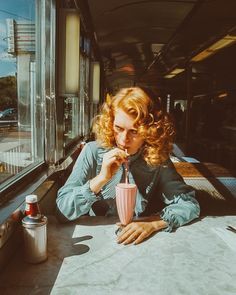 20s Aesthetic Fashion, Vintage Style Photoshoot, 70s Photography, Fred Herzog, Lighting References, Malt Shop, Photography Assistant, Fashion Assistant, Narrative Photography