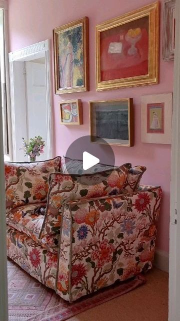 Sophie Conran on Instagram: "I can't take my eyes off you...how totally fabulous is this! My gorgeous new loveseat here, is covered with a magnificent fabric called Magnolia, designed by the textile designer, William Turner in 1913 he was inspired by fabric designs of the 18th century, (my favourite period) It's from the Baker Originals collection by our brilliant friends at GP & J Baker @gpjbaker. I just love how this design still feels so fresh, vibrant and completely joyful. Like all our sofas, this loveseat is made by hand from natural materials in Derbyshire by our wonderfully skilled team of craftspeople. Each one is bespoke, so we can make yours to any size. Covered in this exquisite fabric, this loveseat is £5,250. It's so new, it's not yet on our website, but I could not wait to s Sophie Conran, Gp&j Baker, William Turner, New Catalogue, Textile Designer, Fabric Designs, So Fresh, Sitting Room, My Eyes