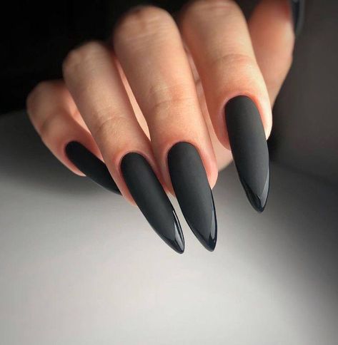 Long Fingernails, Matte Black Nails, Style Nails, Black Acrylic Nails, Pointed Nails, Nail Style, Nail Design Ideas, Bright Nails, Designs Nail