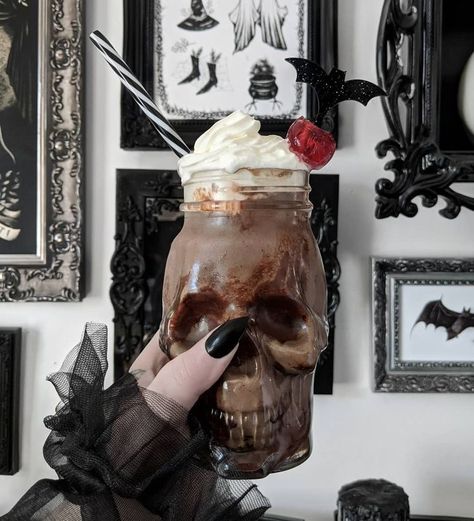 Goth Kitchen, Night Off, Goth Home Decor, Think Food, Gothic Home Decor, Gothic House, Rock Cafe, Mason Jar Mug, Glass Tumbler