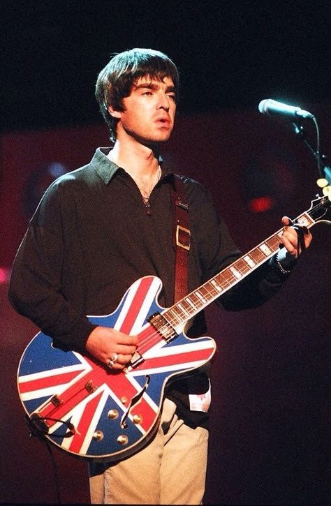 How To Write Songs, Cool Britannia, Write Songs, Liam And Noel, Oasis Band, Noel Fisher, Noel Gallagher, Liam Gallagher, Guitar Tips