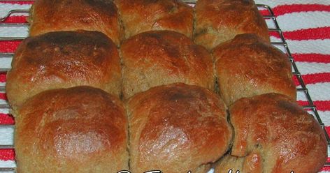 Though I am not a fan of Rye bread, Bettie is. I decided to make these from the Robin Hood Home Baking book for her and I cut the recip... Rye Rolls Recipe, Hot Roll Recipe, Pan Rolls, Stuffed Bread, Bread Rolls Recipe, Yeast Breads, Cooking Bread, Baking Book, Dinner Rolls Recipe