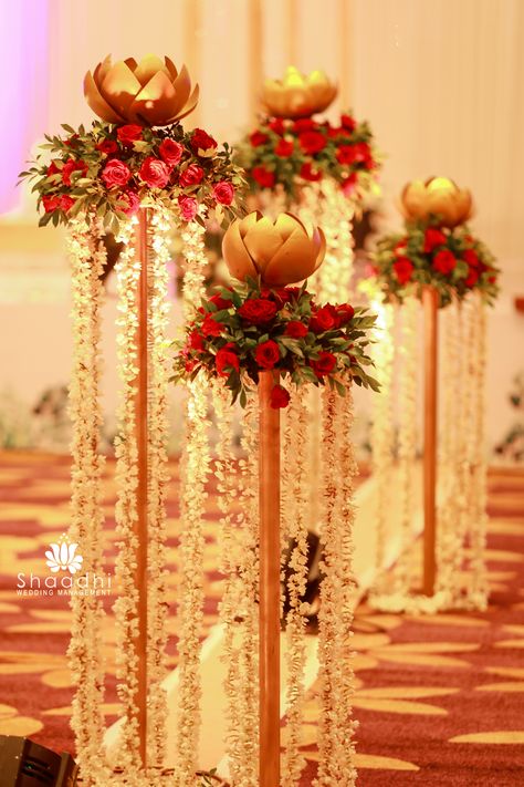 Pathway Decor Wedding Indian, Pathway Decor Wedding, Pathway Decor, Naming Ceremony Decoration, Blue Wedding Decorations, Red Theme, Mandap Decor, Stage Set Design, Wedding Planning Decor