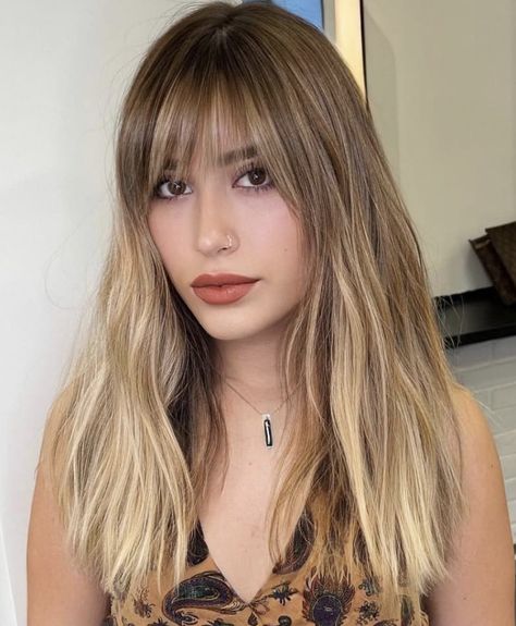 Fringe Bangs Balayage, Fringe Balayage Hair, Balayage And Fringe, Balayage Hair Blonde With Fringe, French Bangs Balayage, Dark Roots Blonde Hair Balayage With Fringe, Partial Balayage With Bangs, Blonde Hair Dark Roots Bangs, Balayage With Bangs Blonde