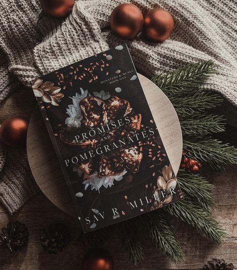 Fantasy Romance Book Aesthetic, Book Flatlay Photography, Winter Bookstagram, Bookstagram Photography Ideas, Romance Bookstagram, Book Staging, Book Flatlay, Bookish Aesthetic, Fantasy Romance Books