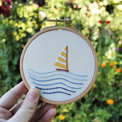 Anemone Ocean, Nautical Embroidery, Diy Embroidery Projects, Winter Embroidery, Embroidery Lessons, Hand Embroidery Projects, Baby Embroidery, Simple Embroidery, Pattern Embroidery