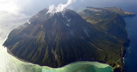 #MONSTASQUADD Trilobites: At Site of Japanese Volcano’s Supereruption, an Immense Lava Dome Lurks Japan Volcano, Lava Dome, Volcanic Mountains, Celestial Art, Great British, Science And Nature, Volcano, Geology, The New York Times