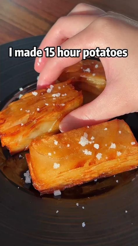 15 hour potato vs 15 minute potato Ms Shi And Mr He Recipes Videos, Ms She And Mr He Cooking, Mr He And Mrs Shi Cooking, Kawaii Food Recipe, Microwave Potatoes, Tasty Food Videos, Potato Ideas, Tornado Potato, Potato Noodles