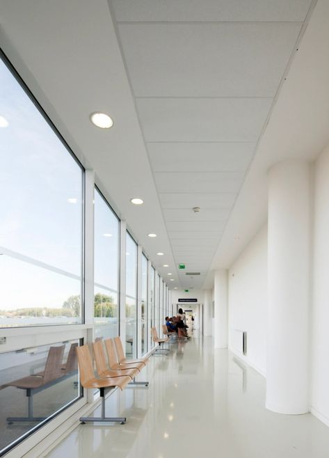 Villeneuve d’Ascq Private Hospital - Healthcare Snapshots Hospital Architecture, New Hospital, Hospital Interior, Jean Philippe, Private Hospitals, Ceiling Design, Store Design, Interior Architecture, Architects