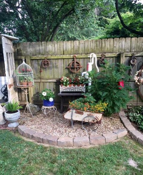 Letting Things Go, Rustic Garden Design, Pocket Garden, Flea Market Gardening, Let Them Be, Corner Garden, Garden Junk, Vintage Garden Decor, Garden Yard Ideas