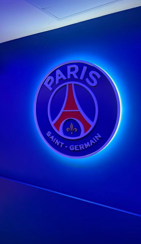 Soccer Drawing, Drake Photos, Paris Saint Germain Fc, Jordan Logo Wallpaper, Football Boyfriend, Beautiful Wallpapers Backgrounds, Football Pictures, Soccer Pictures, Room Pictures