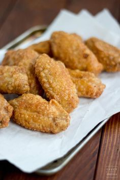 15 Chicken Wings Recipes that Will Blow your Mind | Omnivore's Cookbook Crunchy Fried Chicken, Fried Chicken Wings, Fried Pickles, Fried Chicken Recipes, Chicken Wing Recipes, Wing Recipes, Chicken Nuggets, Fried Food, Poultry Recipes