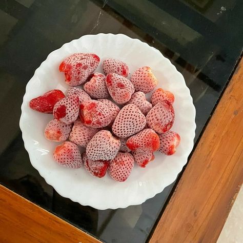 Fruit strawberry frozen aesthetic image Frozen Fruits Aesthetic, Frozen Fruit Aesthetic, Strawberries Aesthetic, Frozen Aesthetic, Strawberry Aesthetic, Fruit Aesthetic, Aesthetic Image, Frozen Strawberry, Fruit Strawberry