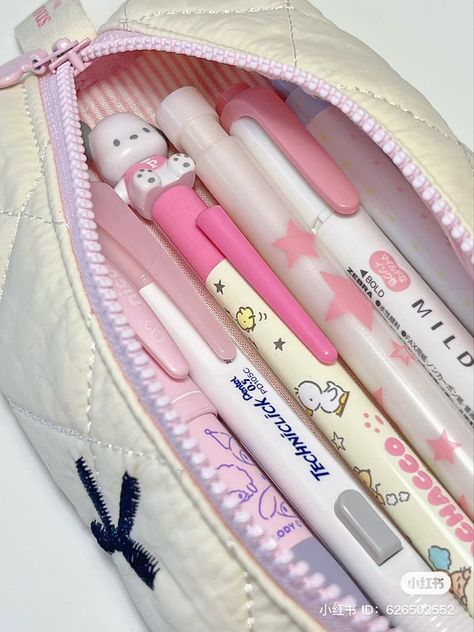 Muji Pens, Studying Stationary, Pink Academia, Pretty School Supplies, Cute Stationary School Supplies, School Bag Essentials, Cute School Stationary, Pretty Pens, Study Stationery