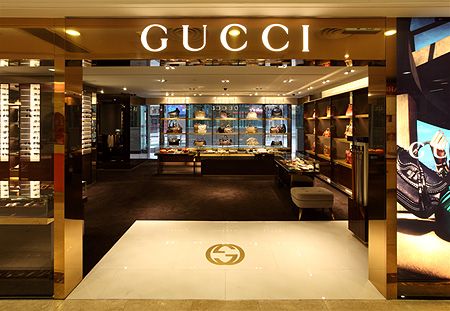 Causeway Bay, Elegant Hotel, Gucci Store, Gucci Shop, Luxe Life, Gianni Versace, Luxury Store, Visual Merchandising, Retail Store