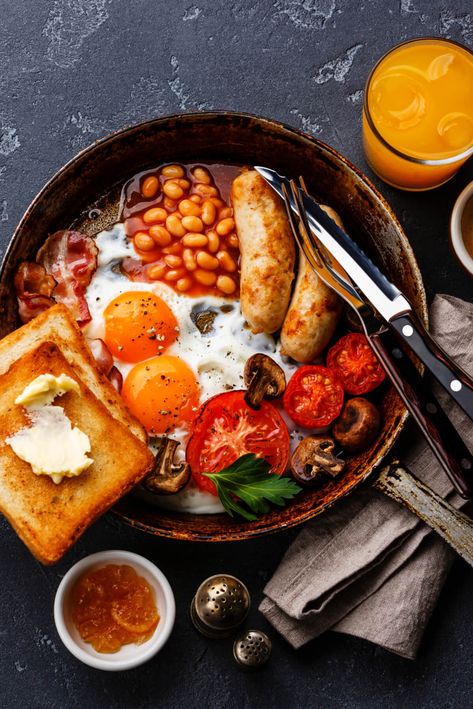 Full English Breakfast Uk Small Terraced House Interiors, Uk Garden Ideas, Passport Aesthetic, Uk Road Trip, Small Terraced House, Uk Breakfast, Traditional English Food, British Food Traditional, Uk Street Style