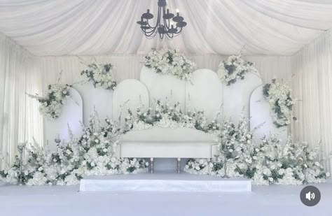 Pelamin Klasik Modern, Pelamin All White, Pelamin Dewan Simple, Pelamin Minimalist Dewan, Pelamin Minimalist Rumah, Pelamin Nikah Mewah, Pelamin Nikah Simple, Dekor Pelaminan Simple, Pelamin Klasik Tradisional Melayu