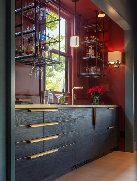 Silver Silk Wallpaper, Wood Floor Rug, Dark And Moody Dining Room, Dining Room With Wallpaper, Brass Countertop, Room With Wallpaper, Bronze Fireplace, Moody Dining Room, White Oak Cabinets