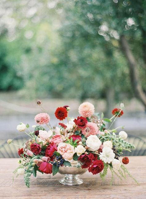 fall wedding centerpieces autumn pink floral arrangement November Wedding Flowers, Red Centerpieces, Peonies Centerpiece, Gold Wedding Inspiration, Fall Wedding Centerpieces, Spray Roses, Red Wedding, Floral Centerpieces, Fall Floral