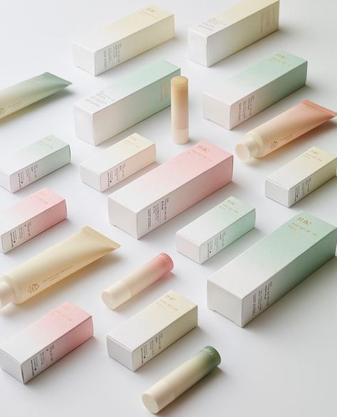 So soft, so clean. #pastel #packaging #summer #custom #packaging Packaging Design Beauty, Skincare Branding, Packaging Design Trends, Design Café, Cosmetic Packaging Design, Skincare Packaging, Cool Packaging, Cosmetic Design, Unique Packaging