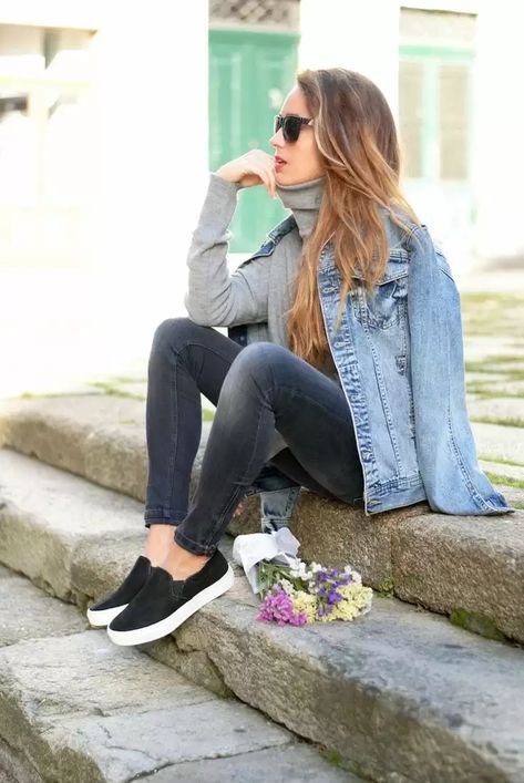 Black Slip On Outfit, Vans Slip On Outfit Women, Vans Sneakers Outfit, Black Slip On Sneakers Outfit, Black Slip On Vans Outfit, Slip On Outfit, Black Sneakers Outfit, Fashion Style Women, Sneaker Outfits Women