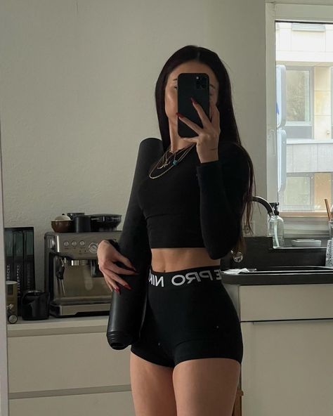 All Posts • Instagram Jeggings Outfit Casual, Gymshark Outfit Women, Fall Athleisure Outfits, Nike Pro Outfit, Amazon Workout Clothes, Athleisure Outfits Fall, Gymshark Outfit, Girl Gym Outfits, Jeggings Outfit