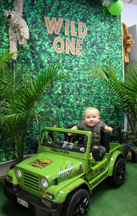 This adorable Wild ONE Safari First Birthday Party is full of fabulous ideas for decorations, cake, food and more! A jungle and wild animal themed 1st birthday party sets the stage for a darling photoshoot with family and friends! Jeep Birthday Party, Jeep Birthday Cake, Wild One Safari First Birthday, Safari Wild One Birthday Party, Safari First Birthday Party, Jeep Birthday, Safari Themed Birthday Party, Birthday Party Photoshoot, Wild One First Birthday Party