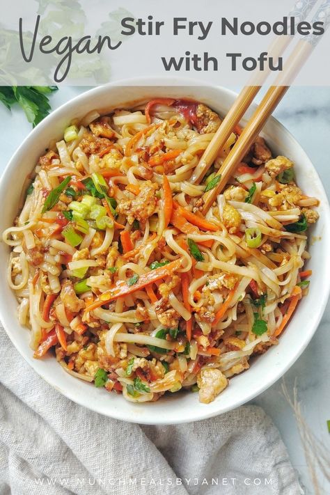 Tofu Recipes With Rice Noodles, Vegan Rice Noodle Stir Fry, Tofu Rice Noodle Bowl, Vegetable Rice Noodles, Tofu With Rice Noodles, Rice Noodle Tofu Recipes, Teriyaki Tofu Noodles, Crispy Tofu Noodles, Crispy Tofu Meals