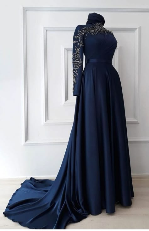 Long Dress Designs Party Wear, Suit Designs Women, Gown Dress Party Wear Western, Long Gown Dress Party Wear Western, Designer One Piece Dress Western, Dress Party Wear Western, Frock Design Short, Designer One Piece Dress, Frock Suit Designs