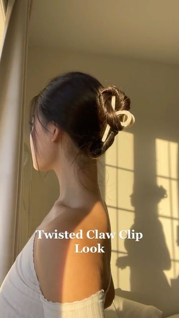 GODESS | Claw Clip | Daily Hair Tutorials on Instagram: "Try out this Twisted Claw Clip Look! Have you seen the different ways we style claw clips on our page? Follow @godess.ca . . . . . . . . . #hairclip #clawclip #hairstyles #hairtransformation #hairtutorial #hairtrends #hairgoals #hairfashion #hairtips #hairhacks #hairstylist #hairlove #hairoftheday #hairofinstagram #longhair #thickhair #longhairdontcare #longhairdontcare #hairupdo #frenchtwist #hairfashion #hairinspiration #hairblogger # Clipped Hairstyles, Wig Claw Clip, Style Claw Clips, Claw Clip Hairstyles, Y2k Hairstyles, Clip Hairstyles, French Twist, Claw Clips, Hair Tutorials